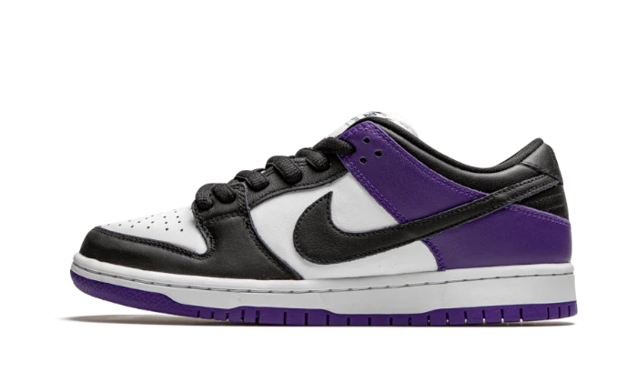 Basket blanc noir violet cuir dunk low sb skateboard nike