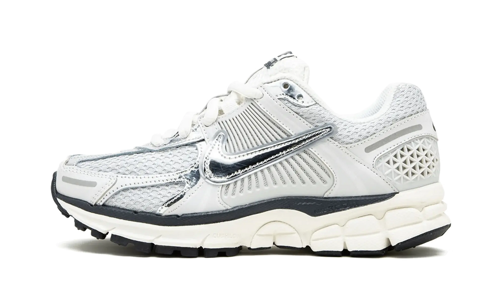 Nike Zoom Vomero 5 Photon Dust Metallic Silver (Women's) - Got U Sneakers