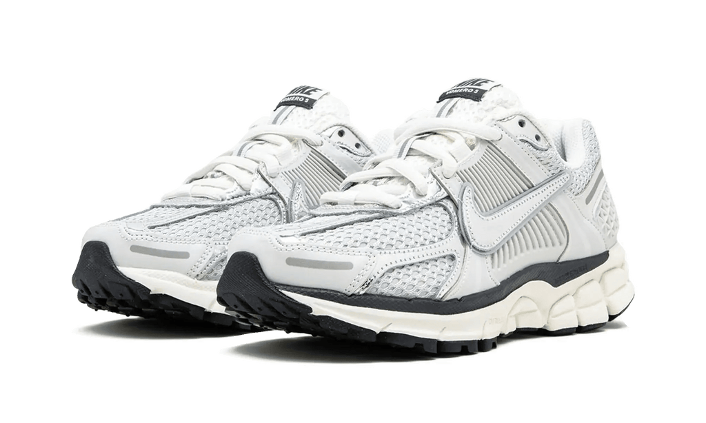 Nike Zoom Vomero 5 Photon Dust Metallic Silver (Women's) - Got U Sneakers